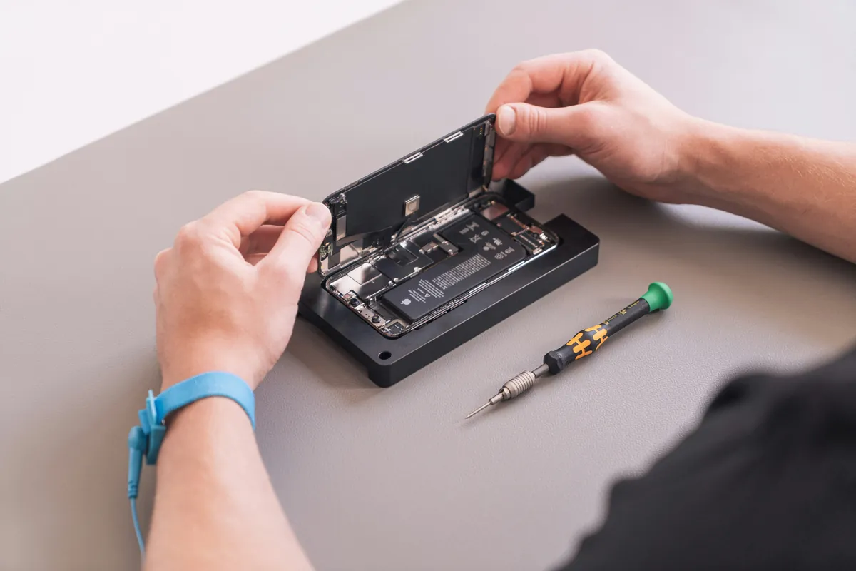 Phone and PS5 repair near Potters Bar, Hertfordshire — Tech Revive